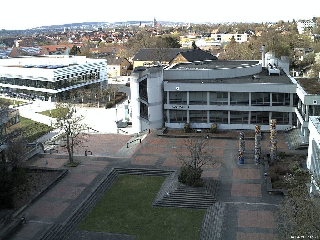 Foto der Webcam: Verwaltungsgeb&auml;ude, Innenhof mit Audimax, H&ouml;rsaal-Geb&auml;ude 1