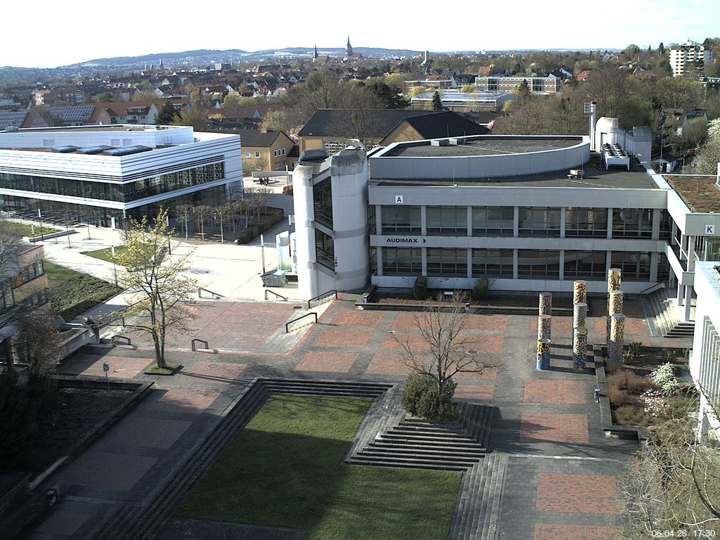 Foto der Webcam: Verwaltungsgeb&auml;ude, Innenhof mit Audimax, H&ouml;rsaal-Geb&auml;ude 1