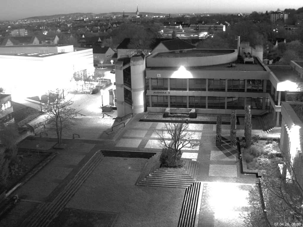 Foto der Webcam: Verwaltungsgeb&auml;ude, Innenhof mit Audimax, H&ouml;rsaal-Geb&auml;ude 1