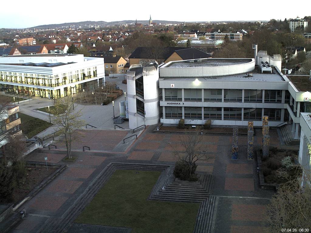Foto der Webcam: Verwaltungsgeb&auml;ude, Innenhof mit Audimax, H&ouml;rsaal-Geb&auml;ude 1