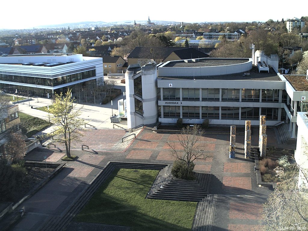 Foto der Webcam: Verwaltungsgeb&auml;ude, Innenhof mit Audimax, H&ouml;rsaal-Geb&auml;ude 1