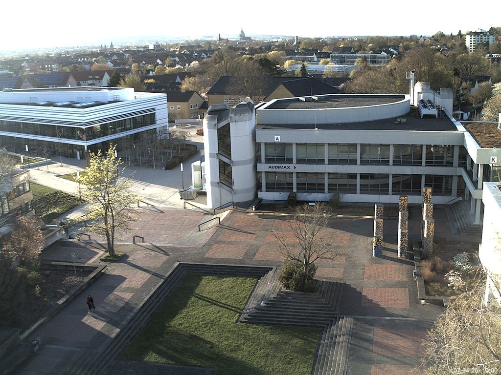 Foto der Webcam: Verwaltungsgeb&auml;ude, Innenhof mit Audimax, H&ouml;rsaal-Geb&auml;ude 1