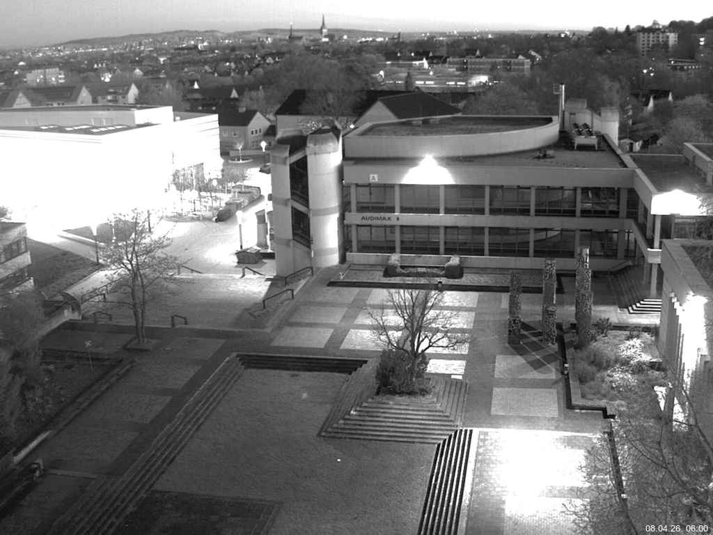 Foto der Webcam: Verwaltungsgeb&auml;ude, Innenhof mit Audimax, H&ouml;rsaal-Geb&auml;ude 1