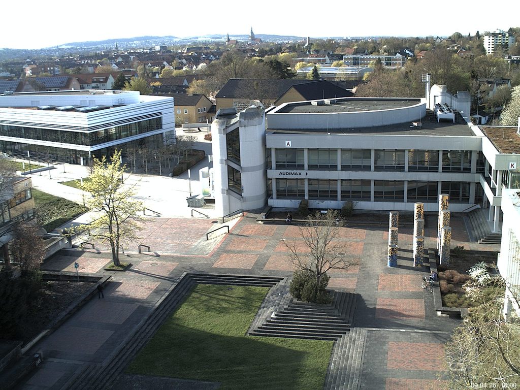 Foto der Webcam: Verwaltungsgeb&auml;ude, Innenhof mit Audimax, H&ouml;rsaal-Geb&auml;ude 1