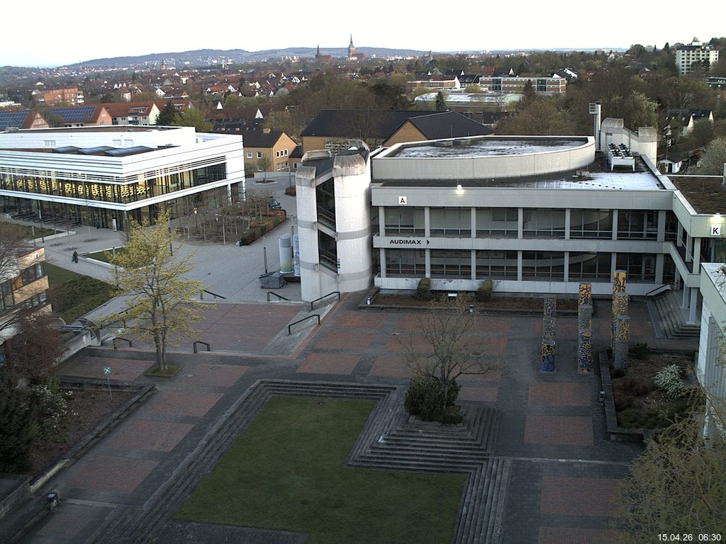 Foto der Webcam: Verwaltungsgeb&auml;ude, Innenhof mit Audimax, H&ouml;rsaal-Geb&auml;ude 1