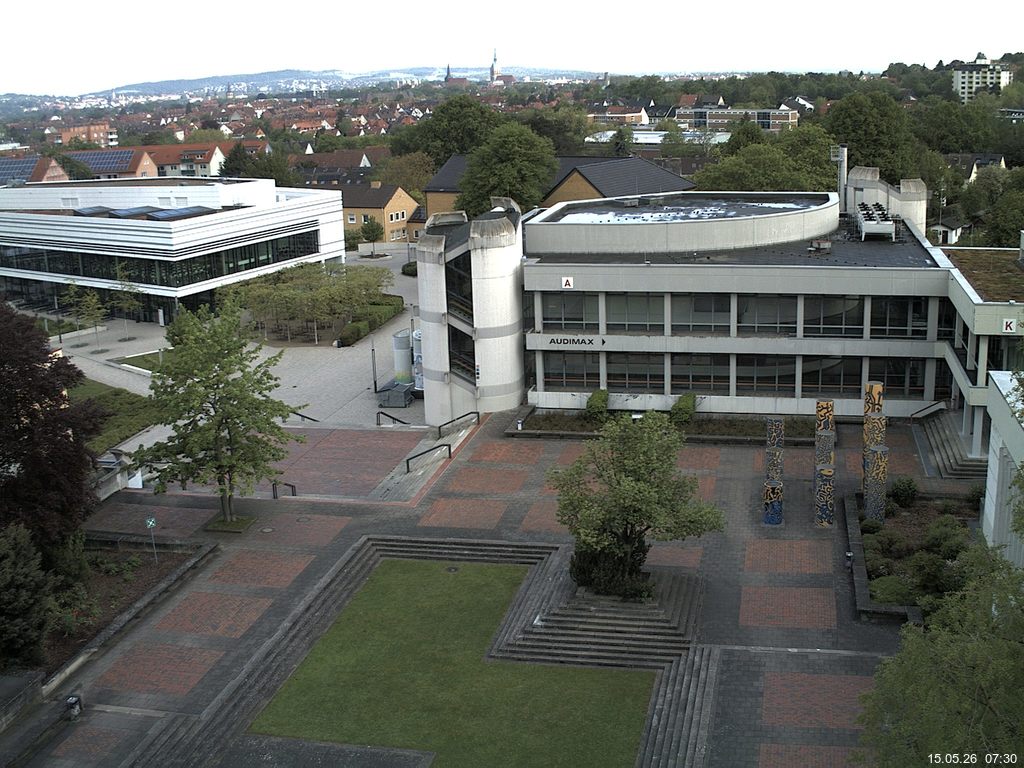 Foto der Webcam: Verwaltungsgeb&auml;ude, Innenhof mit Audimax, H&ouml;rsaal-Geb&auml;ude 1