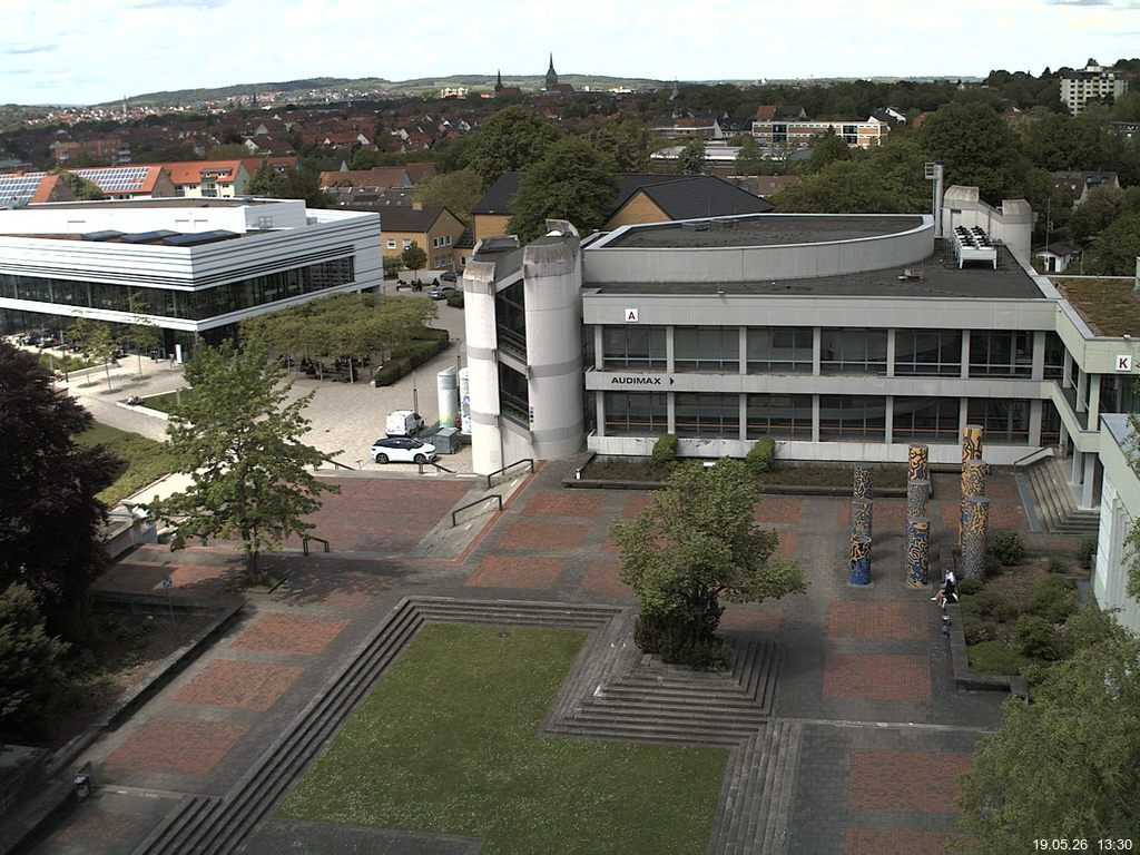 Foto der Webcam: Verwaltungsgeb&auml;ude, Innenhof mit Audimax, H&ouml;rsaal-Geb&auml;ude 1