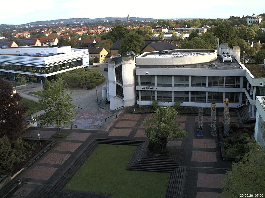 Foto der Webcam: Verwaltungsgeb&auml;ude, Innenhof mit Audimax, H&ouml;rsaal-Geb&auml;ude 1