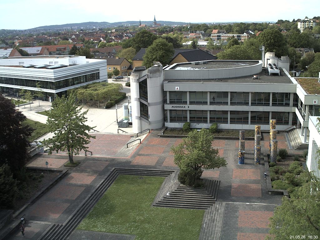 Foto der Webcam: Verwaltungsgeb&auml;ude, Innenhof mit Audimax, H&ouml;rsaal-Geb&auml;ude 1