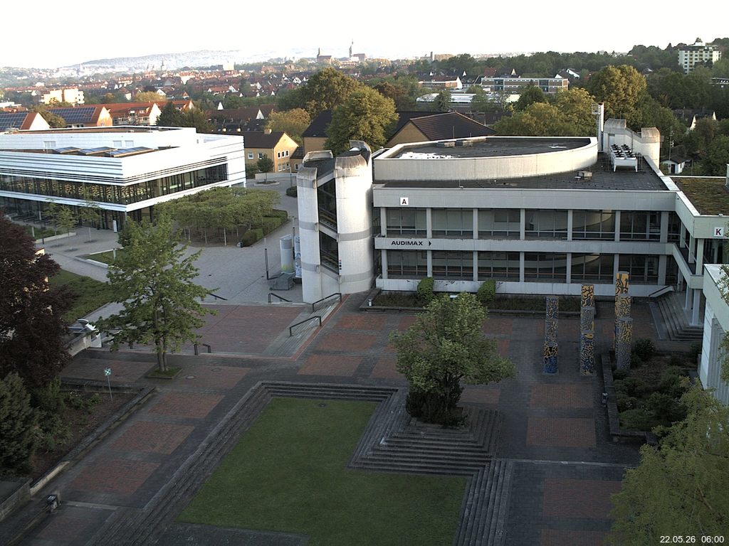 Foto der Webcam: Verwaltungsgeb&auml;ude, Innenhof mit Audimax, H&ouml;rsaal-Geb&auml;ude 1