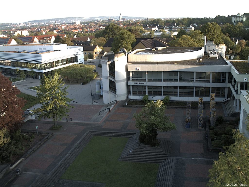 Foto der Webcam: Verwaltungsgeb&auml;ude, Innenhof mit Audimax, H&ouml;rsaal-Geb&auml;ude 1