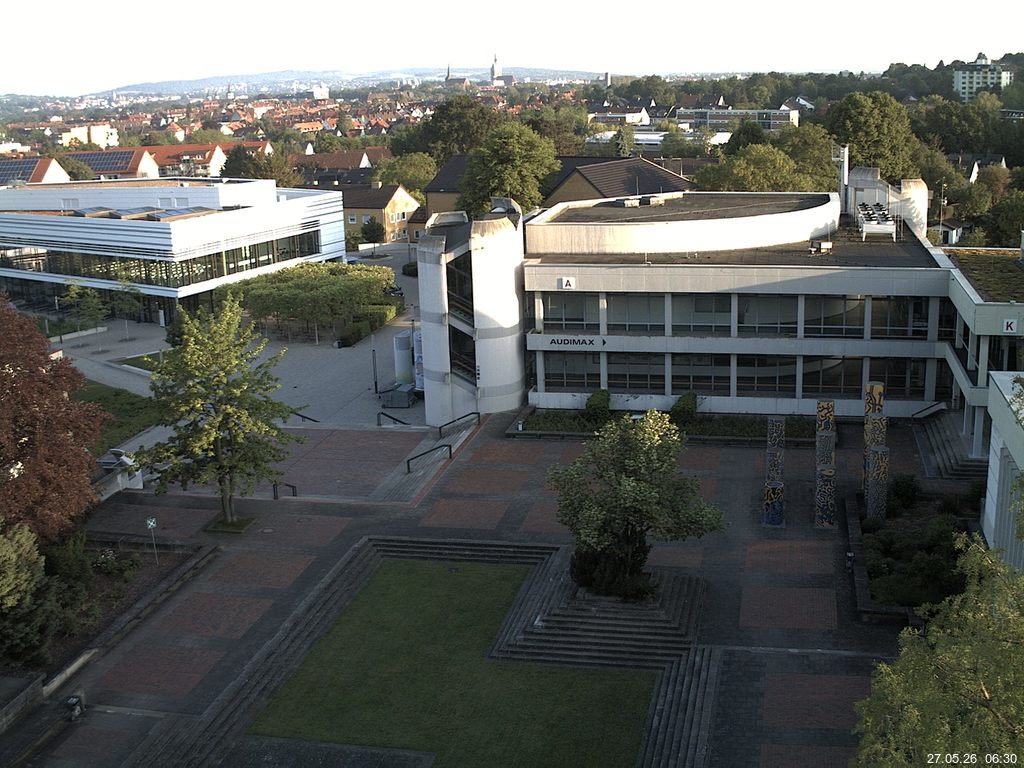 Foto der Webcam: Verwaltungsgeb&auml;ude, Innenhof mit Audimax, H&ouml;rsaal-Geb&auml;ude 1