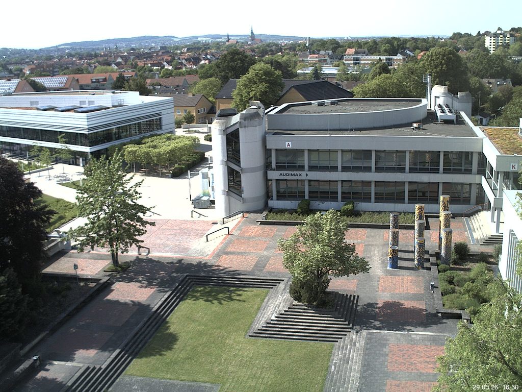 Foto der Webcam: Verwaltungsgeb&auml;ude, Innenhof mit Audimax, H&ouml;rsaal-Geb&auml;ude 1