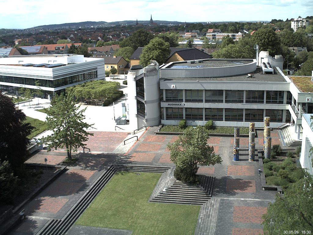 Foto der Webcam: Verwaltungsgeb&auml;ude, Innenhof mit Audimax, H&ouml;rsaal-Geb&auml;ude 1