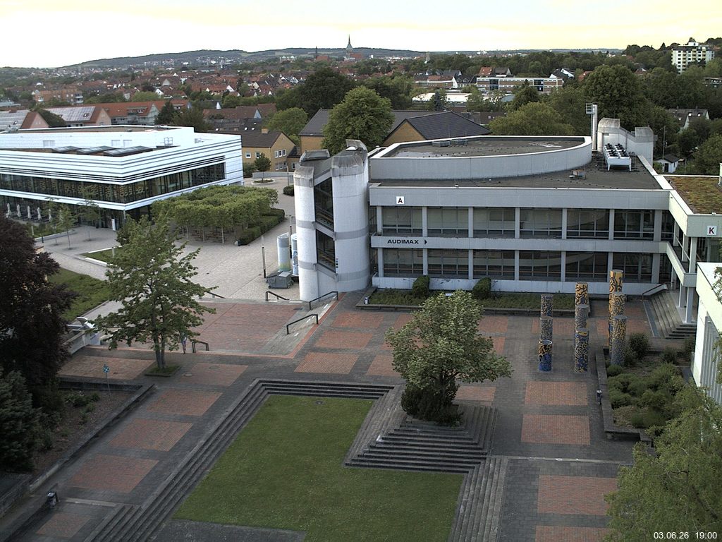 Foto der Webcam: Verwaltungsgeb&auml;ude, Innenhof mit Audimax, H&ouml;rsaal-Geb&auml;ude 1