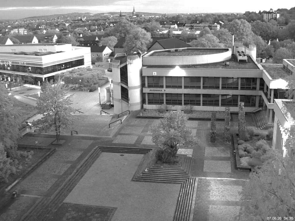 Foto der Webcam: Verwaltungsgeb&auml;ude, Innenhof mit Audimax, H&ouml;rsaal-Geb&auml;ude 1