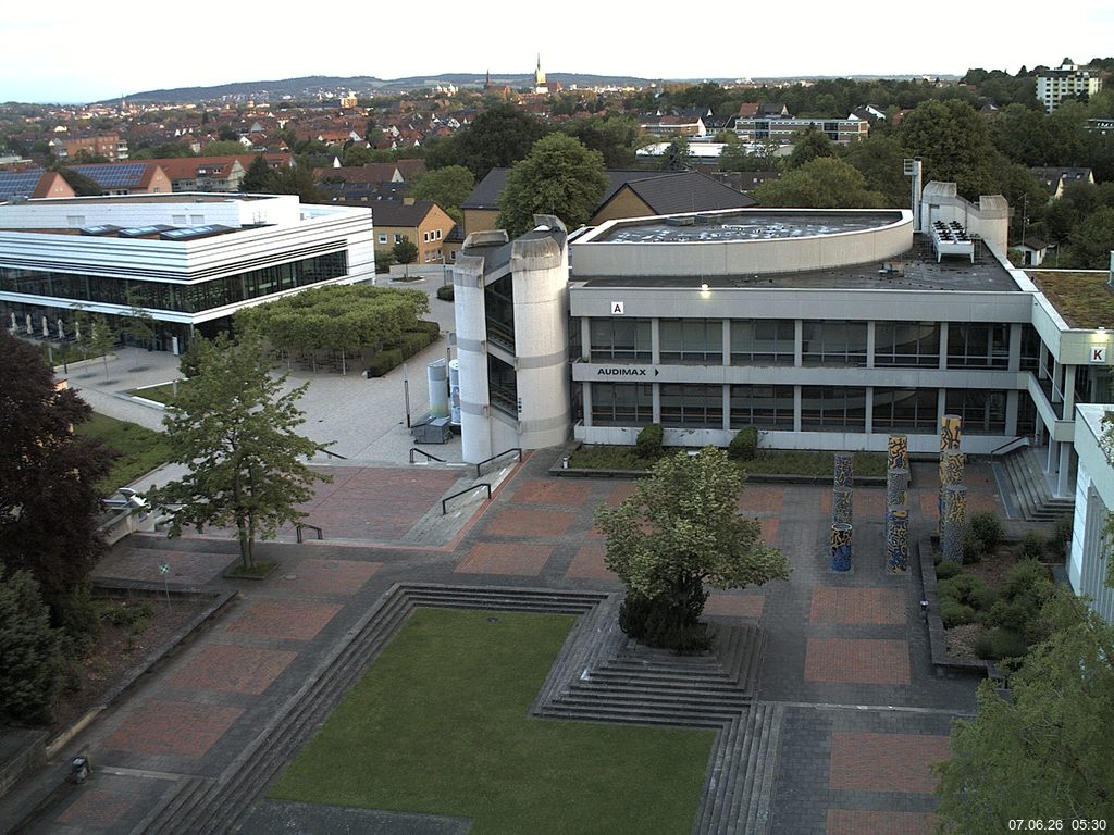 Foto der Webcam: Verwaltungsgeb&auml;ude, Innenhof mit Audimax, H&ouml;rsaal-Geb&auml;ude 1