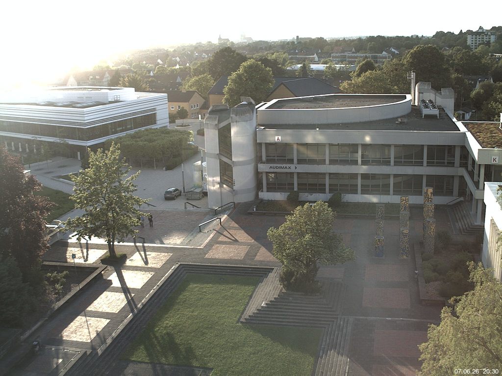 Foto der Webcam: Verwaltungsgeb&auml;ude, Innenhof mit Audimax, H&ouml;rsaal-Geb&auml;ude 1