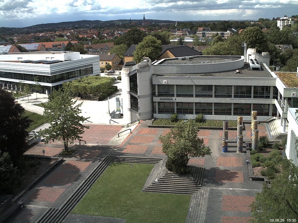 Foto der Webcam: Verwaltungsgeb&auml;ude, Innenhof mit Audimax, H&ouml;rsaal-Geb&auml;ude 1
