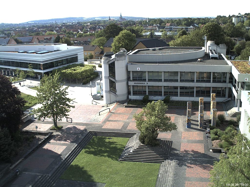 Foto der Webcam: Verwaltungsgeb&auml;ude, Innenhof mit Audimax, H&ouml;rsaal-Geb&auml;ude 1
