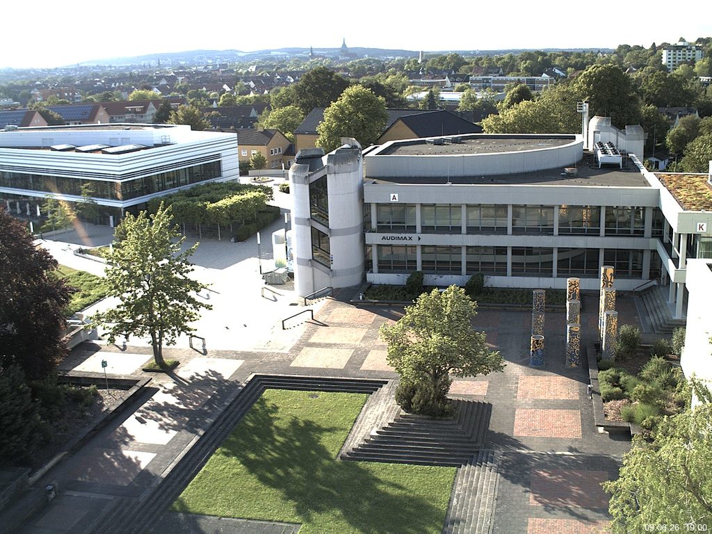 Foto der Webcam: Verwaltungsgeb&auml;ude, Innenhof mit Audimax, H&ouml;rsaal-Geb&auml;ude 1