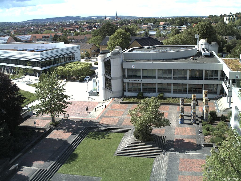 Foto der Webcam: Verwaltungsgeb&auml;ude, Innenhof mit Audimax, H&ouml;rsaal-Geb&auml;ude 1