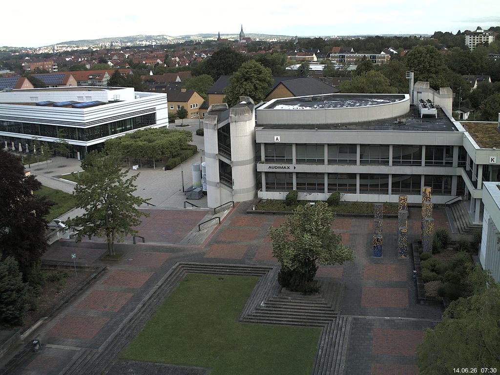 Foto der Webcam: Verwaltungsgeb&auml;ude, Innenhof mit Audimax, H&ouml;rsaal-Geb&auml;ude 1