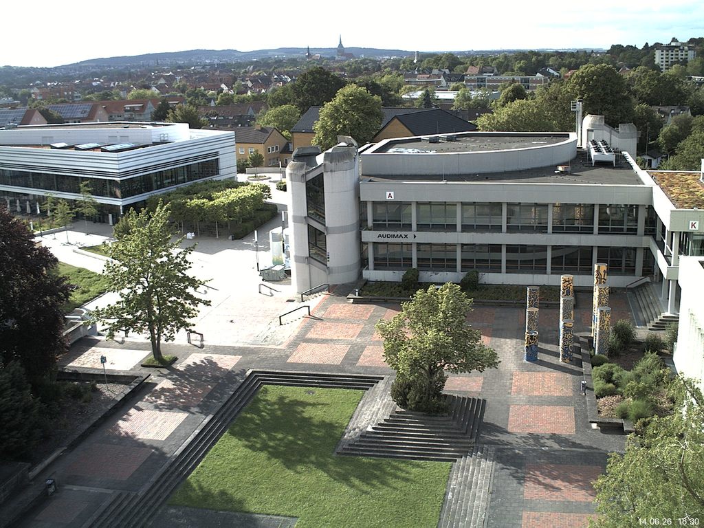 Foto der Webcam: Verwaltungsgeb&auml;ude, Innenhof mit Audimax, H&ouml;rsaal-Geb&auml;ude 1