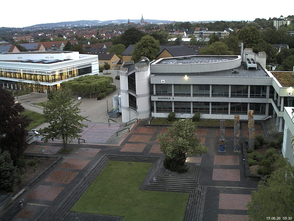 Foto der Webcam: Verwaltungsgeb&auml;ude, Innenhof mit Audimax, H&ouml;rsaal-Geb&auml;ude 1