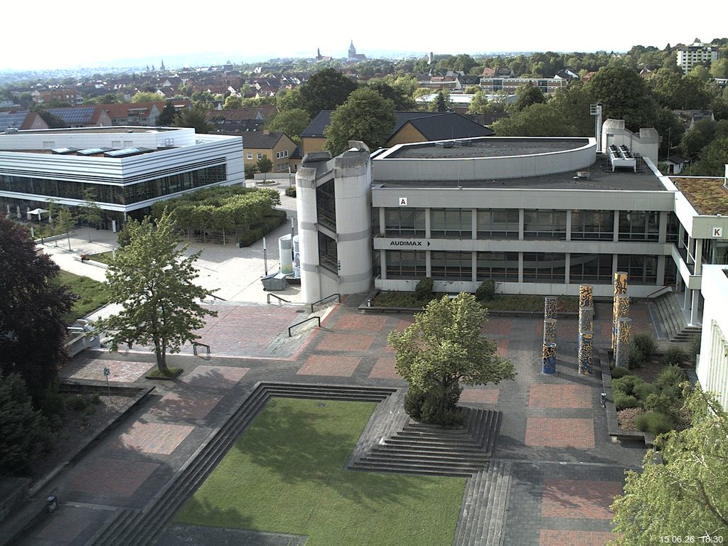 Foto der Webcam: Verwaltungsgeb&auml;ude, Innenhof mit Audimax, H&ouml;rsaal-Geb&auml;ude 1