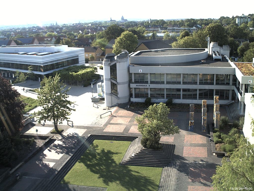 Foto der Webcam: Verwaltungsgeb&auml;ude, Innenhof mit Audimax, H&ouml;rsaal-Geb&auml;ude 1