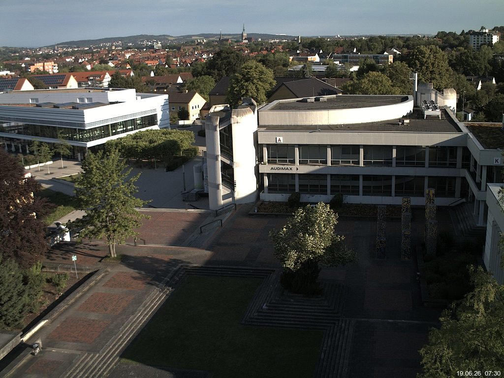 Foto der Webcam: Verwaltungsgeb&auml;ude, Innenhof mit Audimax, H&ouml;rsaal-Geb&auml;ude 1