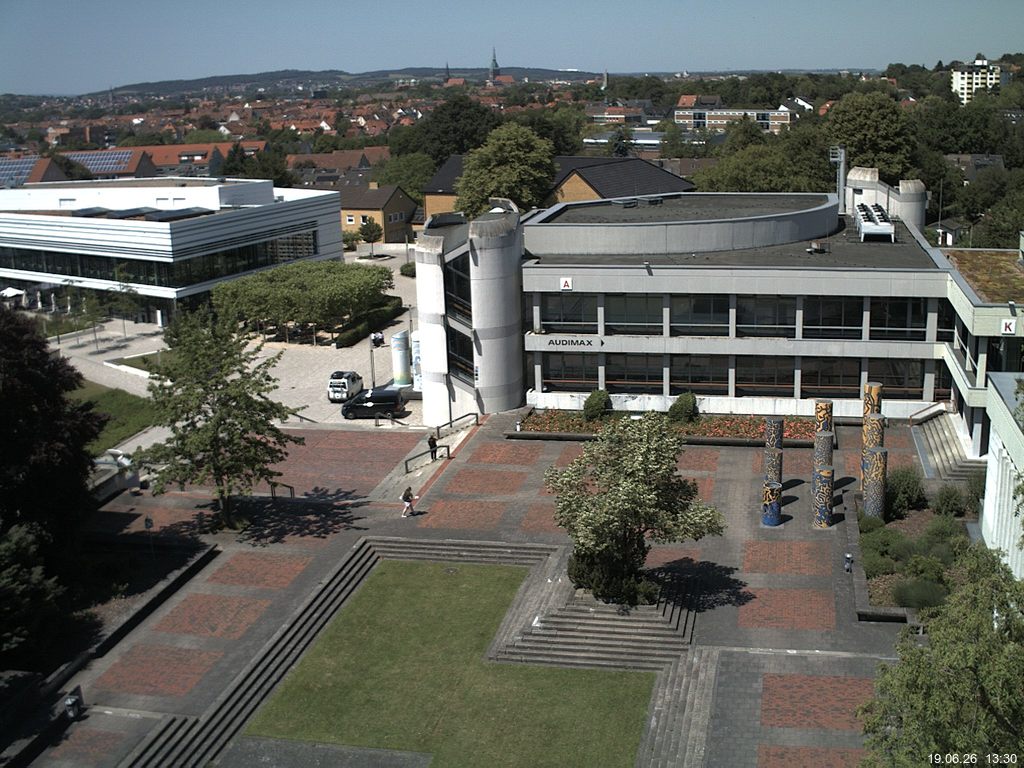 Foto der Webcam: Verwaltungsgeb&auml;ude, Innenhof mit Audimax, H&ouml;rsaal-Geb&auml;ude 1