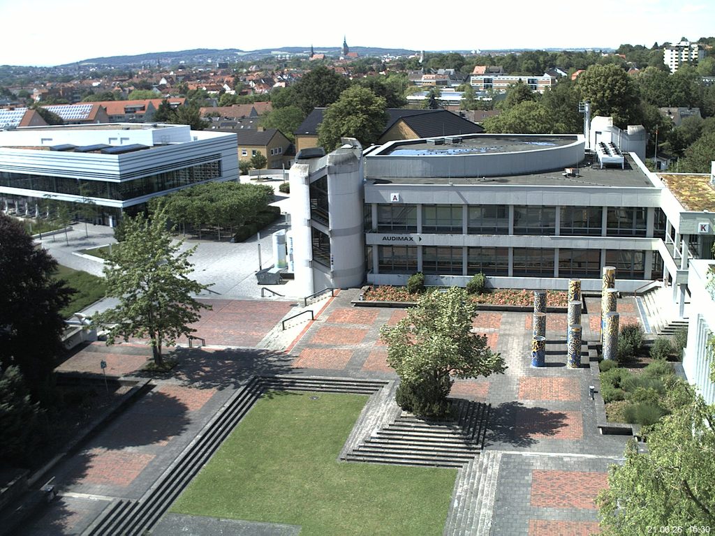 Foto der Webcam: Verwaltungsgeb&auml;ude, Innenhof mit Audimax, H&ouml;rsaal-Geb&auml;ude 1