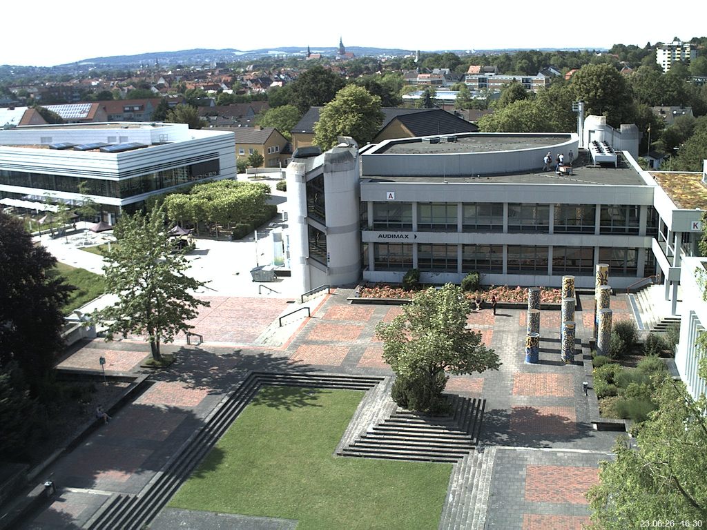 Foto der Webcam: Verwaltungsgeb&auml;ude, Innenhof mit Audimax, H&ouml;rsaal-Geb&auml;ude 1