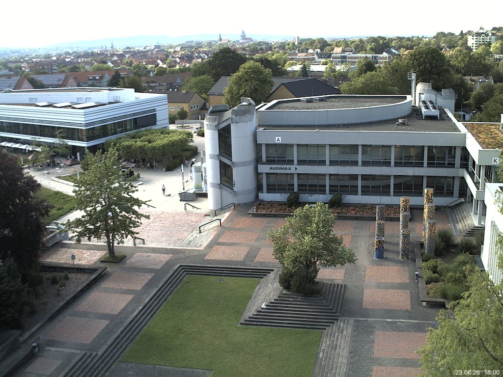 Foto der Webcam: Verwaltungsgeb&auml;ude, Innenhof mit Audimax, H&ouml;rsaal-Geb&auml;ude 1