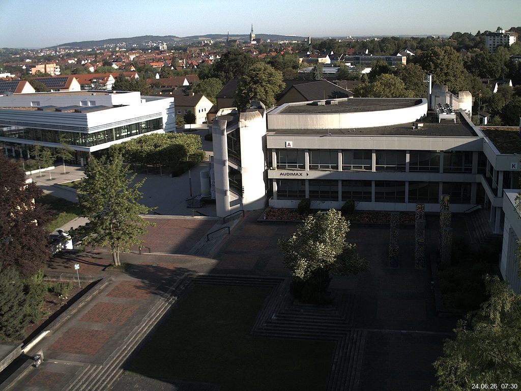 Foto der Webcam: Verwaltungsgeb&auml;ude, Innenhof mit Audimax, H&ouml;rsaal-Geb&auml;ude 1