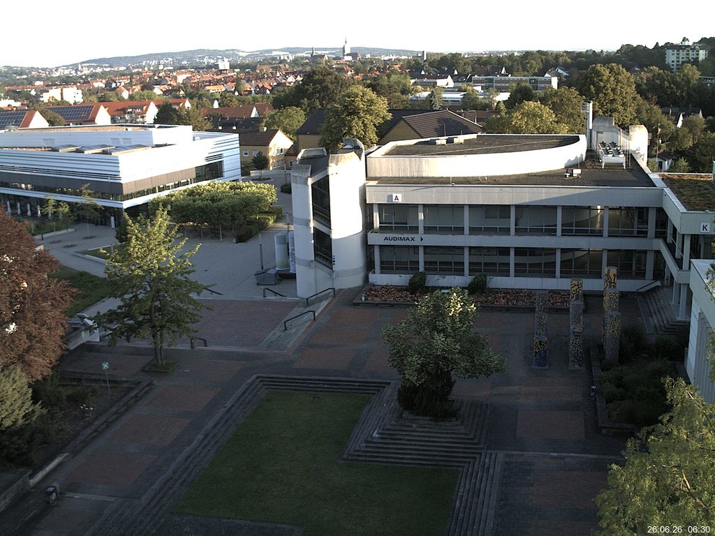 Foto der Webcam: Verwaltungsgeb&auml;ude, Innenhof mit Audimax, H&ouml;rsaal-Geb&auml;ude 1