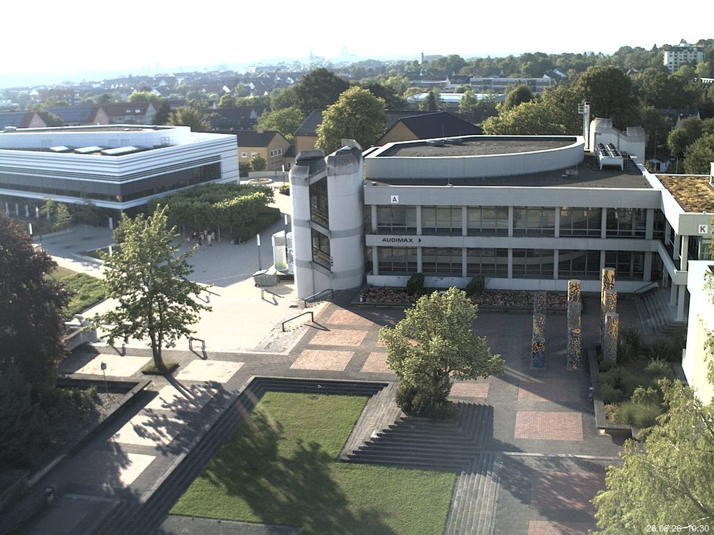 Foto der Webcam: Verwaltungsgeb&auml;ude, Innenhof mit Audimax, H&ouml;rsaal-Geb&auml;ude 1
