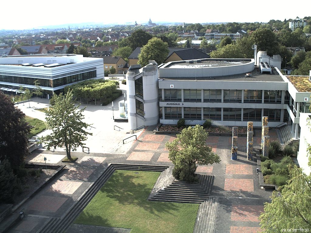 Foto der Webcam: Verwaltungsgeb&auml;ude, Innenhof mit Audimax, H&ouml;rsaal-Geb&auml;ude 1