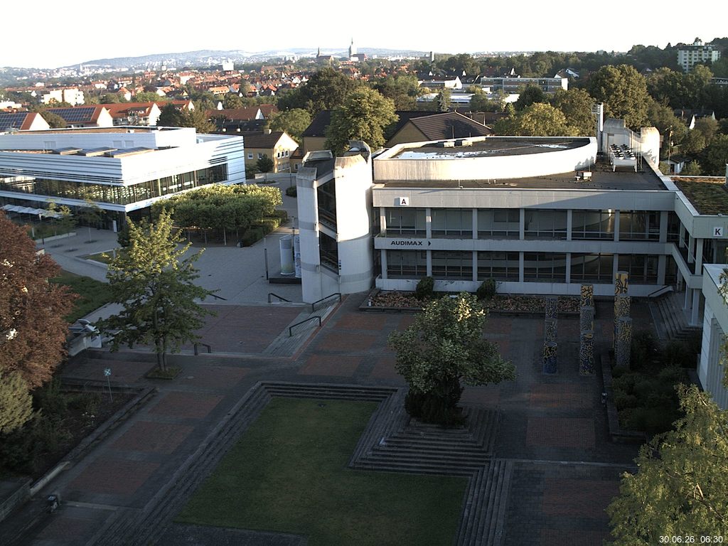 Foto der Webcam: Verwaltungsgeb&auml;ude, Innenhof mit Audimax, H&ouml;rsaal-Geb&auml;ude 1