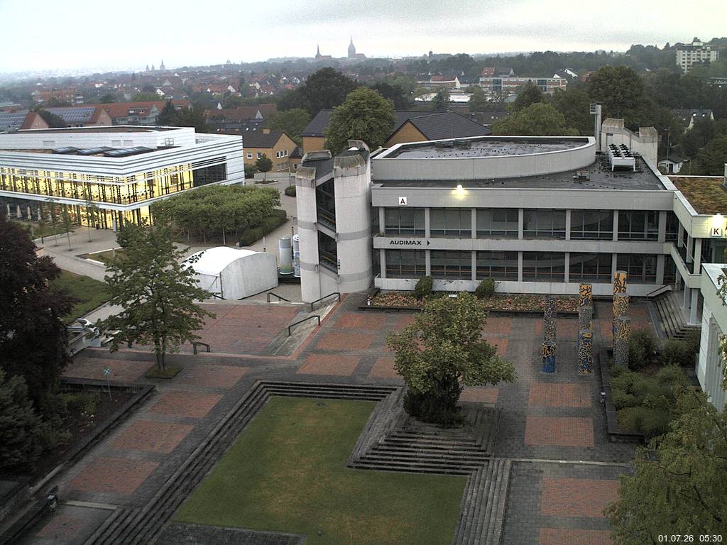 Foto der Webcam: Verwaltungsgeb&auml;ude, Innenhof mit Audimax, H&ouml;rsaal-Geb&auml;ude 1