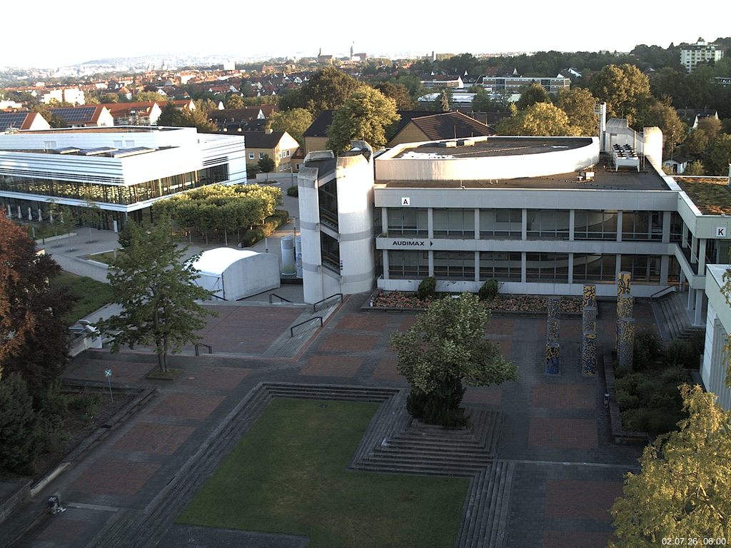 Foto der Webcam: Verwaltungsgeb&auml;ude, Innenhof mit Audimax, H&ouml;rsaal-Geb&auml;ude 1