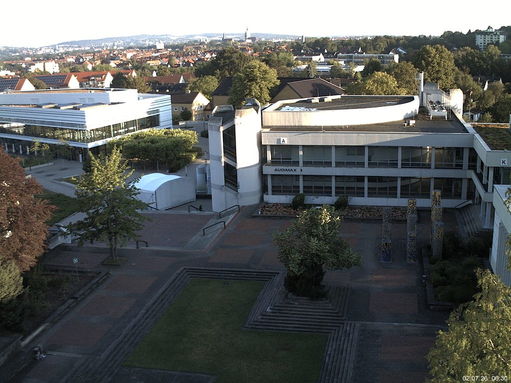 Foto der Webcam: Verwaltungsgeb&auml;ude, Innenhof mit Audimax, H&ouml;rsaal-Geb&auml;ude 1