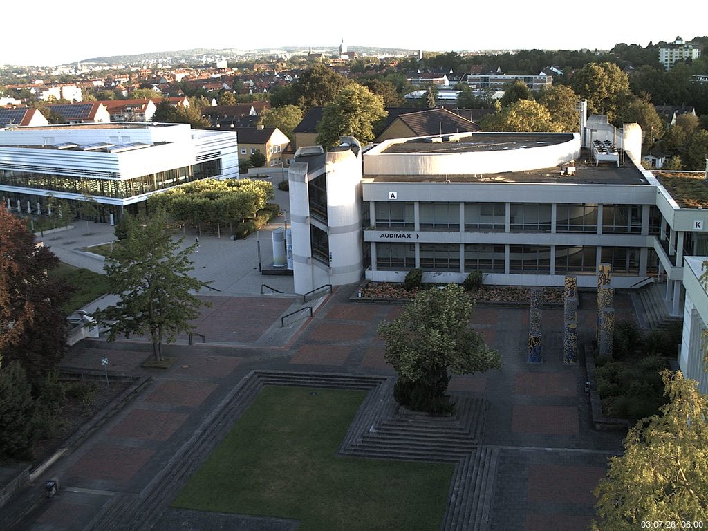 Foto der Webcam: Verwaltungsgeb&auml;ude, Innenhof mit Audimax, H&ouml;rsaal-Geb&auml;ude 1