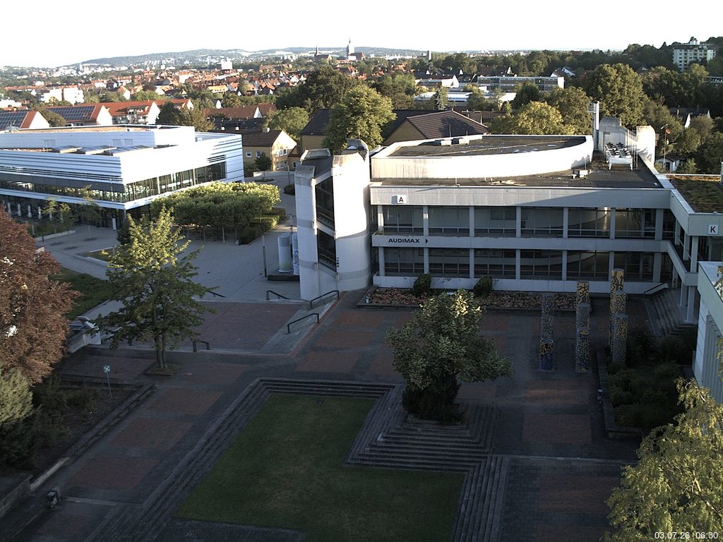 Foto der Webcam: Verwaltungsgeb&auml;ude, Innenhof mit Audimax, H&ouml;rsaal-Geb&auml;ude 1