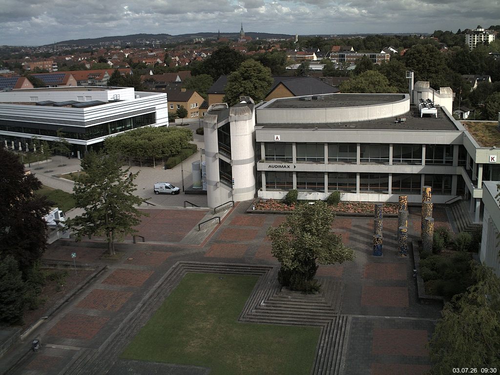Foto der Webcam: Verwaltungsgeb&auml;ude, Innenhof mit Audimax, H&ouml;rsaal-Geb&auml;ude 1
