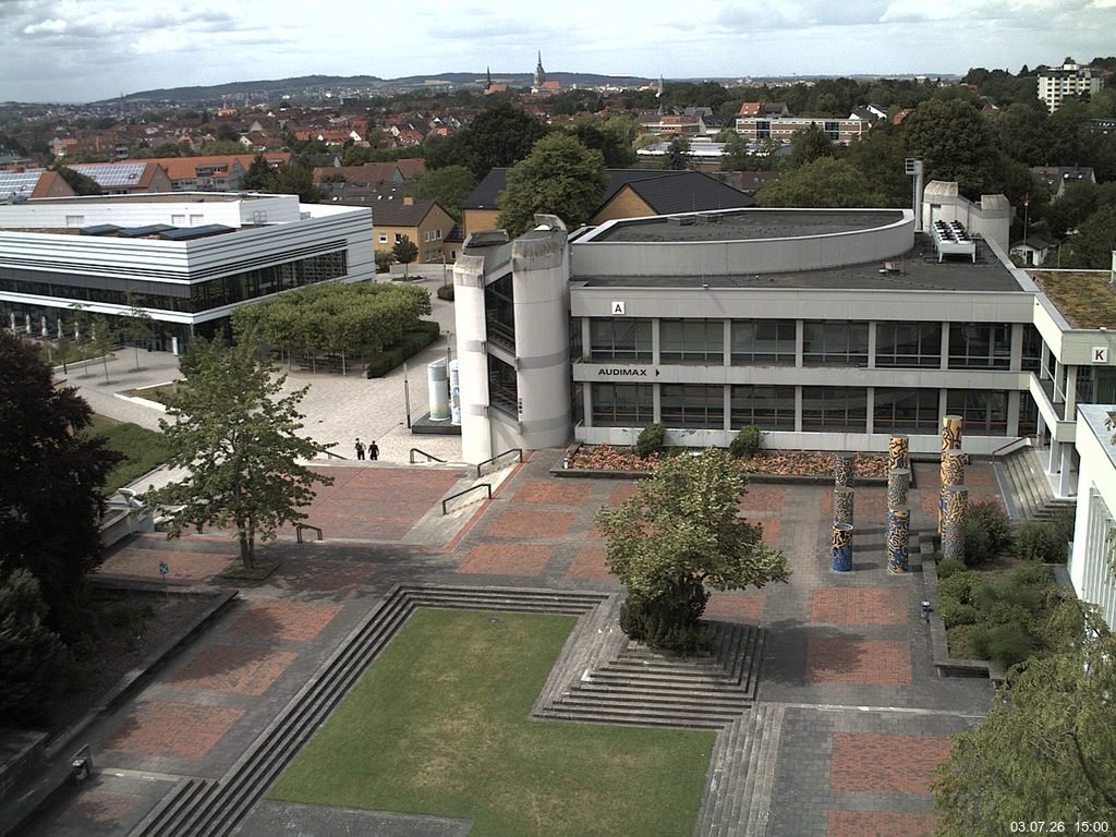 Foto der Webcam: Verwaltungsgeb&auml;ude, Innenhof mit Audimax, H&ouml;rsaal-Geb&auml;ude 1