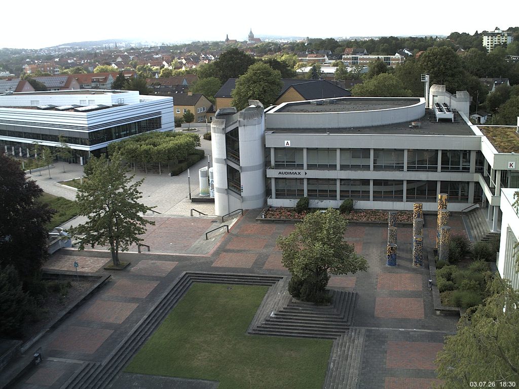 Foto der Webcam: Verwaltungsgeb&auml;ude, Innenhof mit Audimax, H&ouml;rsaal-Geb&auml;ude 1