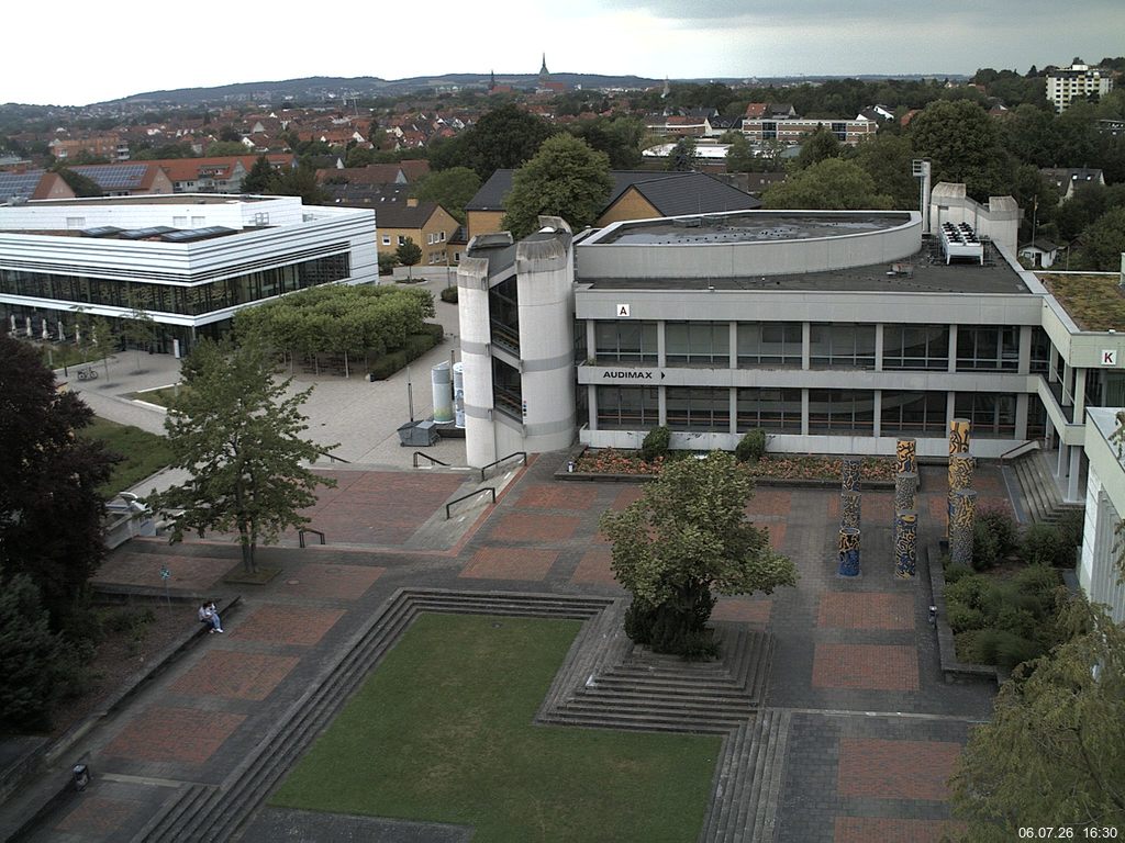 Foto der Webcam: Verwaltungsgeb&auml;ude, Innenhof mit Audimax, H&ouml;rsaal-Geb&auml;ude 1
